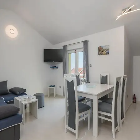 Soleil Apartment